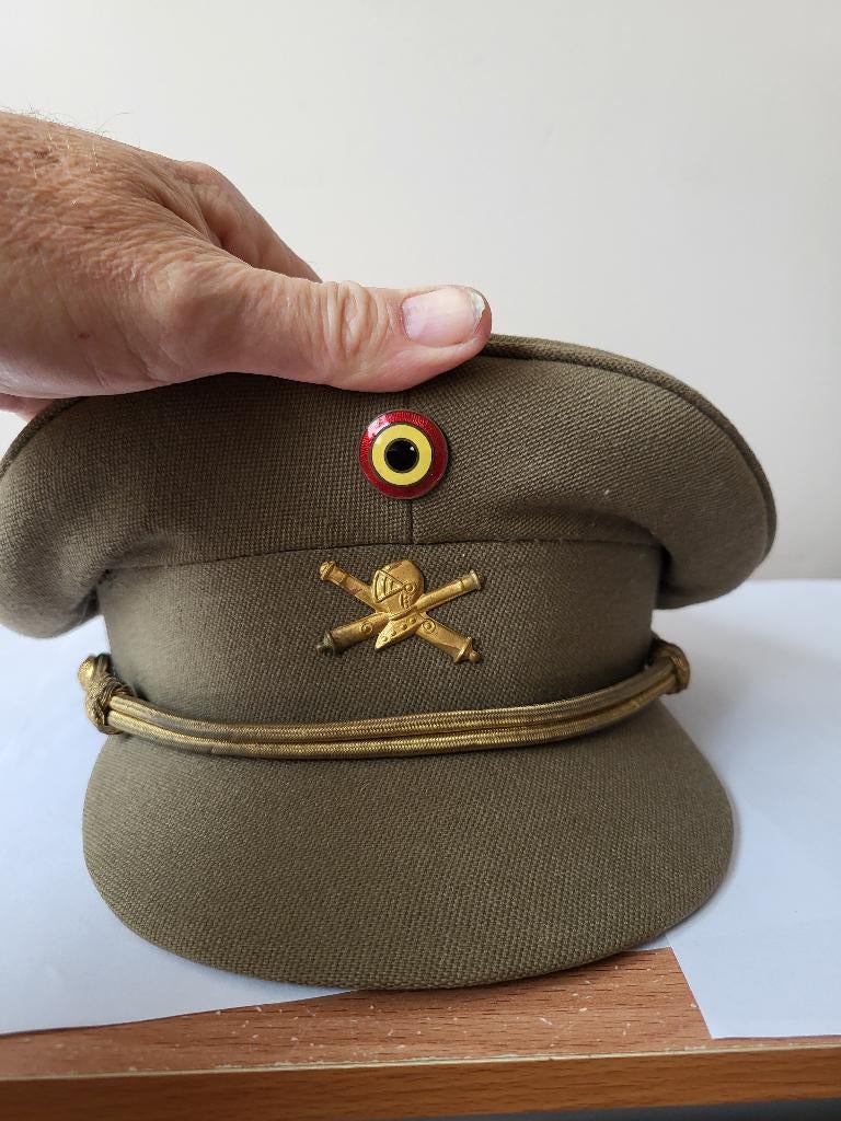 Militaria - Militaire - Ancien képi artillerie Belge, Collections, Enlèvement ou Envoi