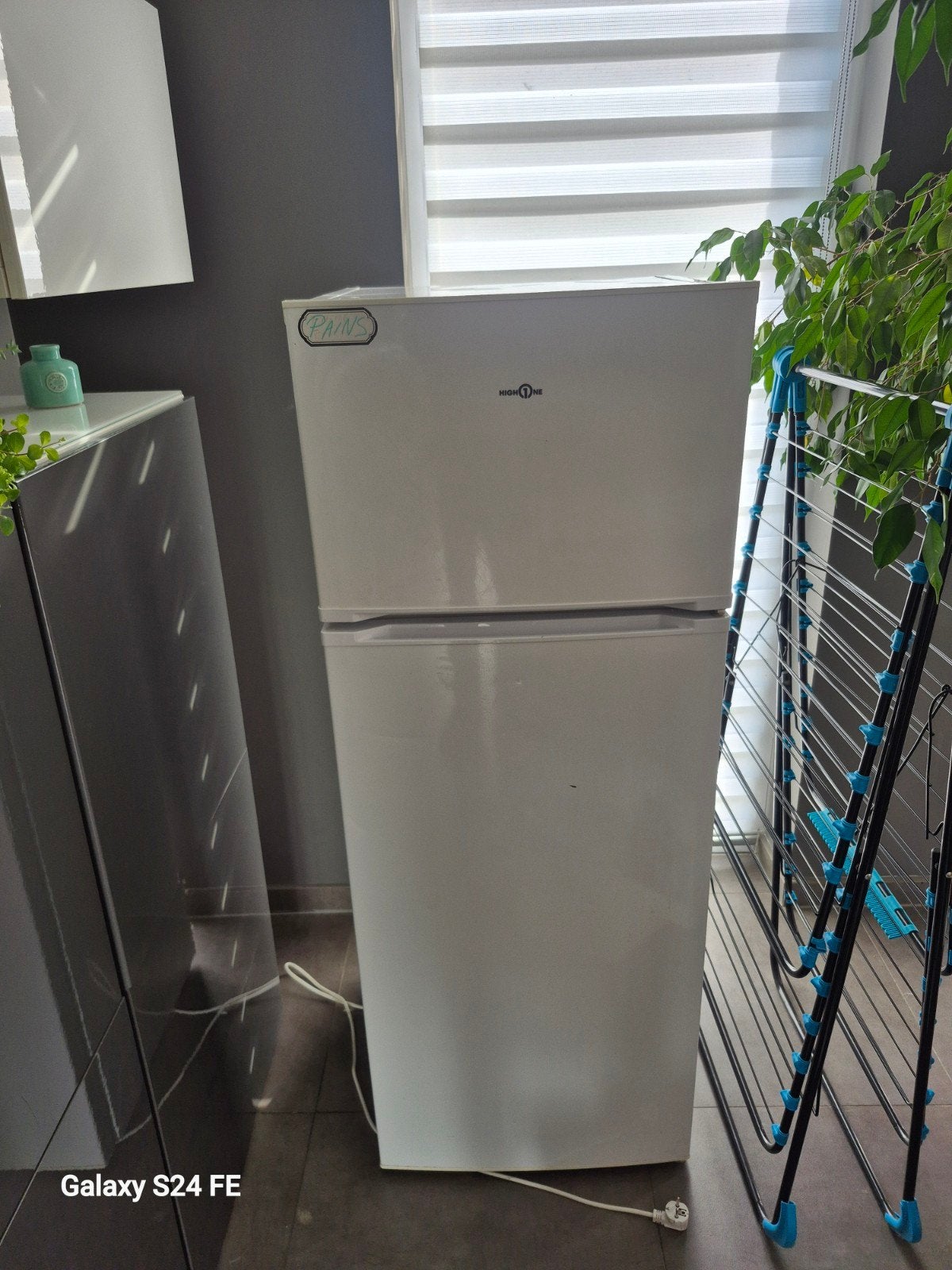 frigo combi high one, Avec compartiment congélateur, Utilisé, 45 à 60 cm, 75 à 100 litres