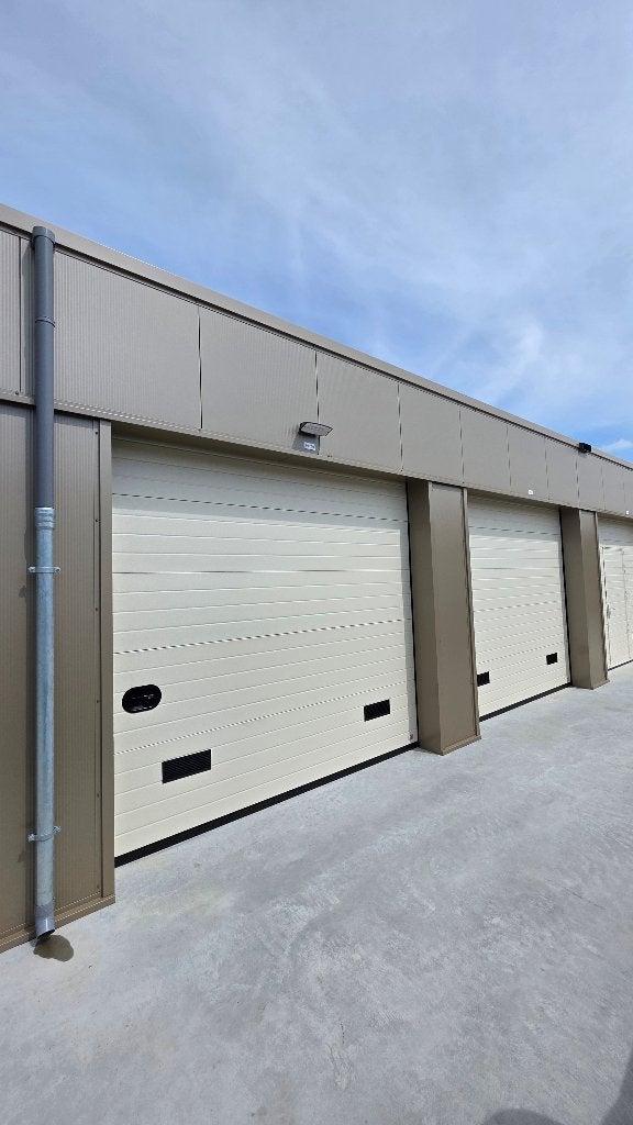 Garagebox huren Opslagruimte Garage te huur Almere-Amsterdam