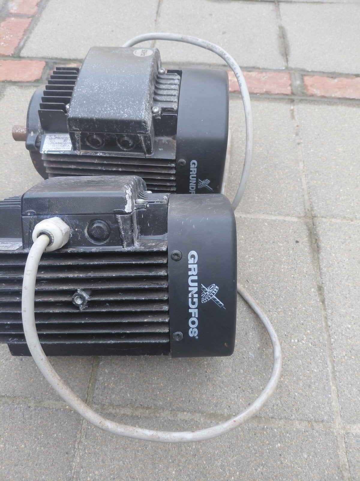 Grundfos 3-fase motor, Ophalen