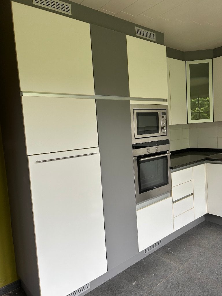 witte greeploze keuken met toestellen, Huis en Inrichting, Ophalen, Gebruikt, Wit, Hoekkeuken