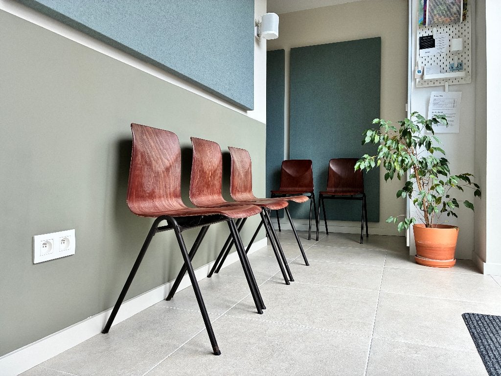 5 Pagholz Thur-op-seat schoolstoelen, Ophalen
