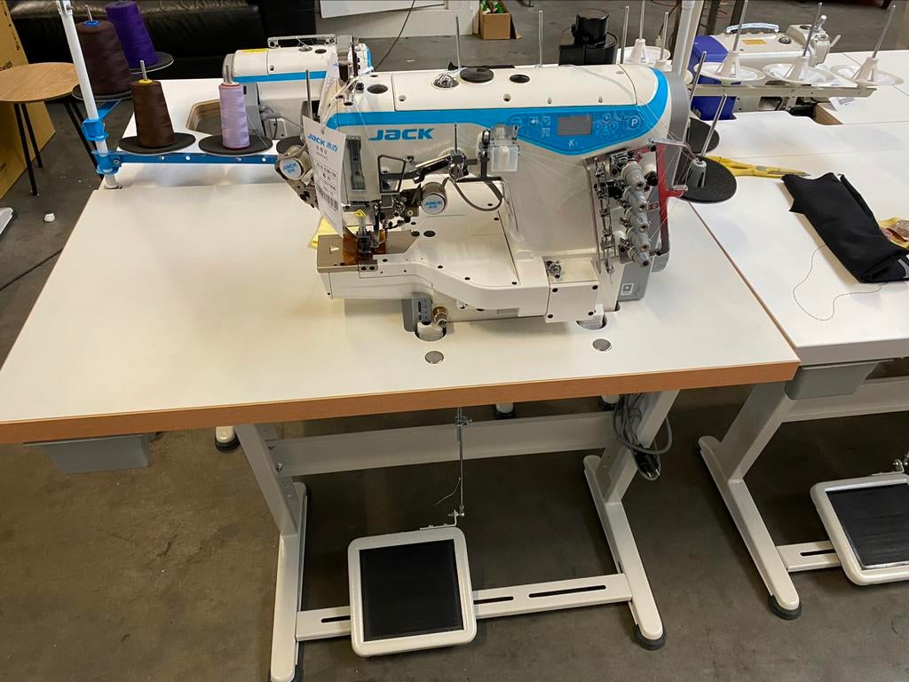 Industriële naaimachine coverlock interlock automaat nieuw, Neuf, Autres marques, Enlèvement ou Envoi, Machine à coudre