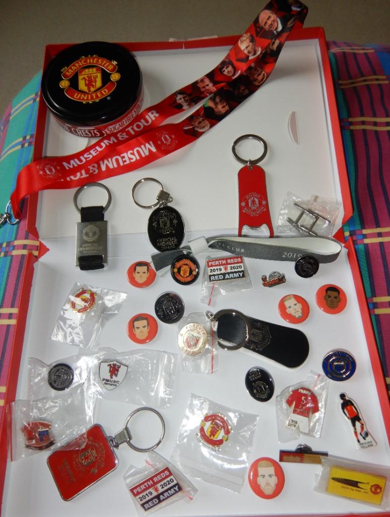 MANCHESTER UNITED : Lot de 30 gadgets divers., Enlèvement ou Envoi, Comme neuf