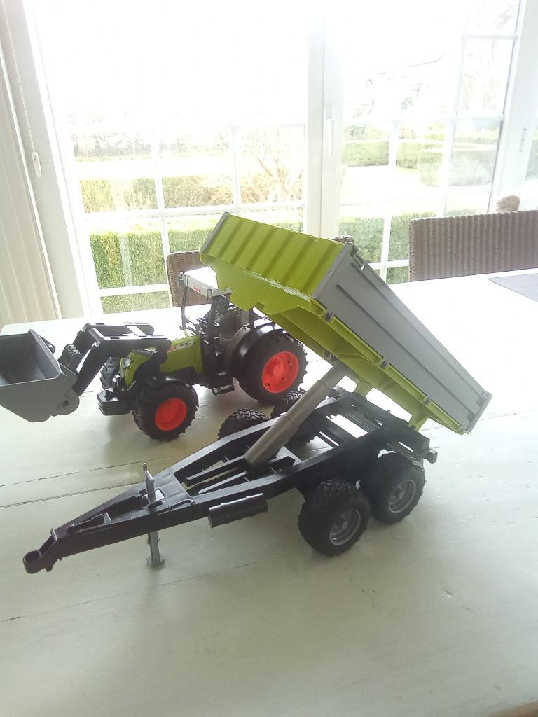 Tractor van Bruder., Ophalen, Zo goed als nieuw