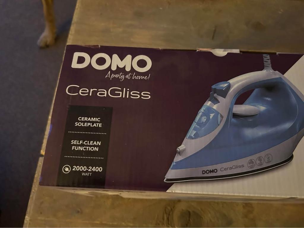 Fer à vapeur Domo, Enlèvement ou Envoi, Neuf, Fer à repasser avec cordon