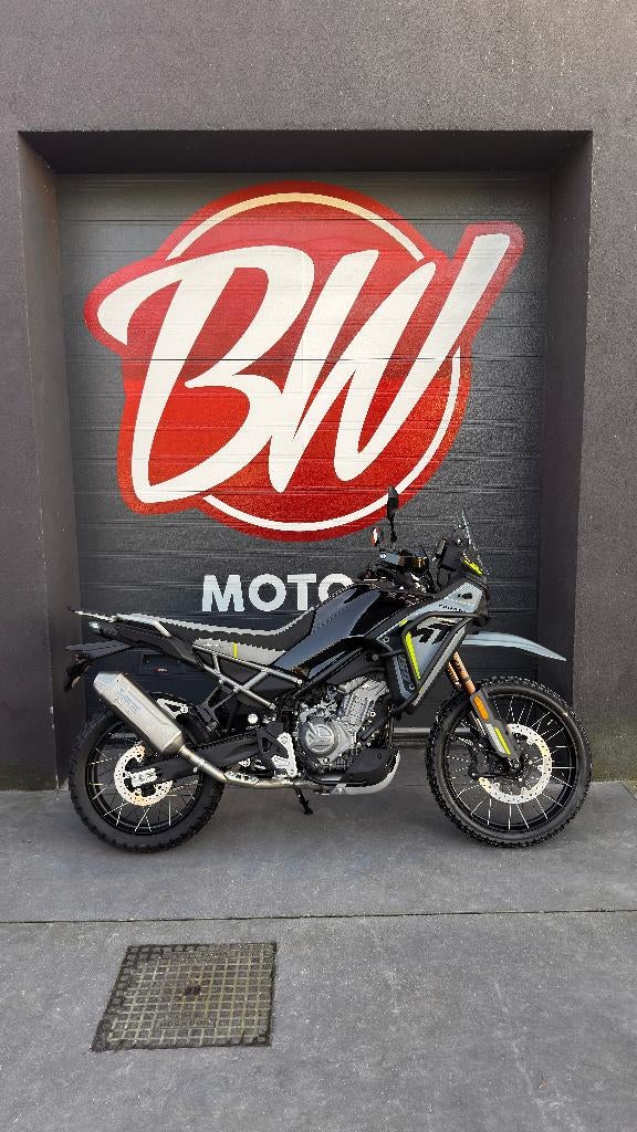 CFMOTO 450 MT Rally @ BW Motors Malines, Entreprise, Plus de 35 kW, 449 cm³, 2 cylindres