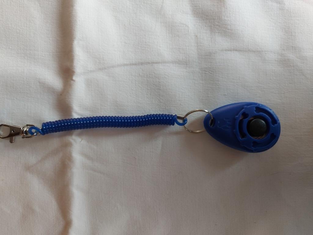 Clicker de dressage, Animaux & Accessoires, Enlèvement ou Envoi, Comme neuf