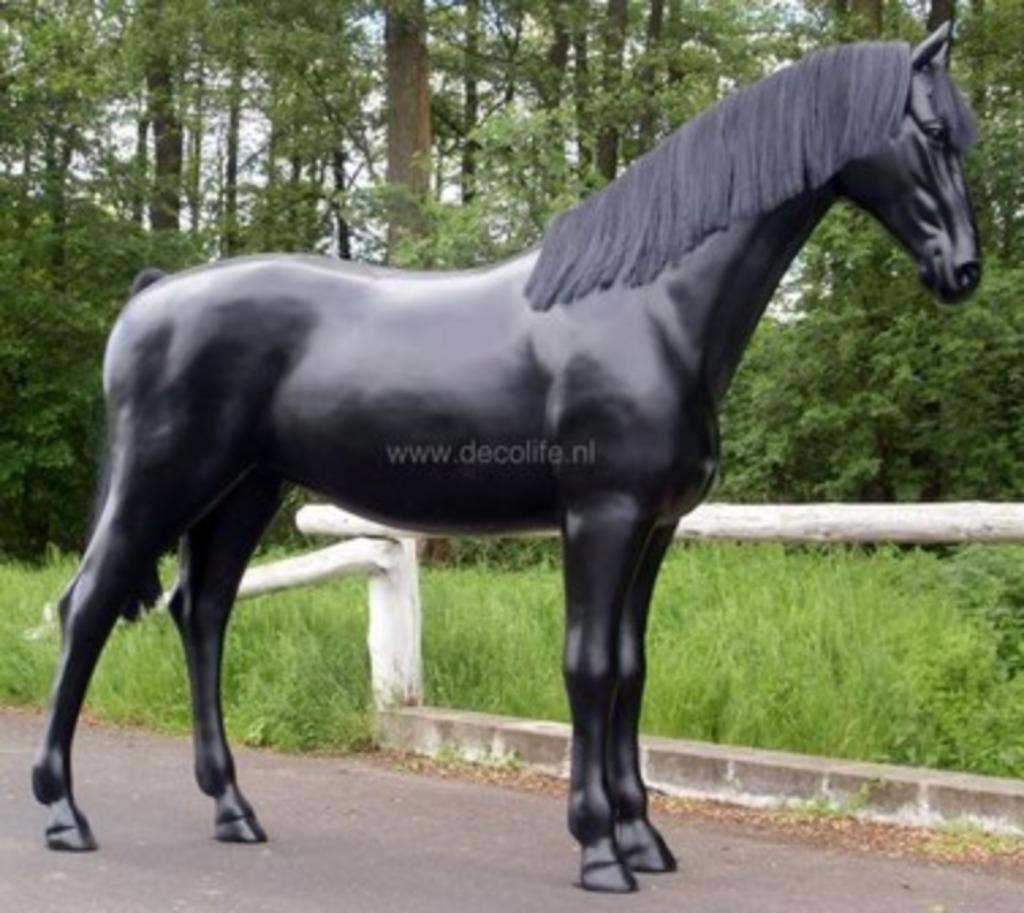Paard kunst beeld op ware grootte, Tuin en Terras, Ophalen of Verzenden, Nieuw, Kunststof, Dierenbeeld