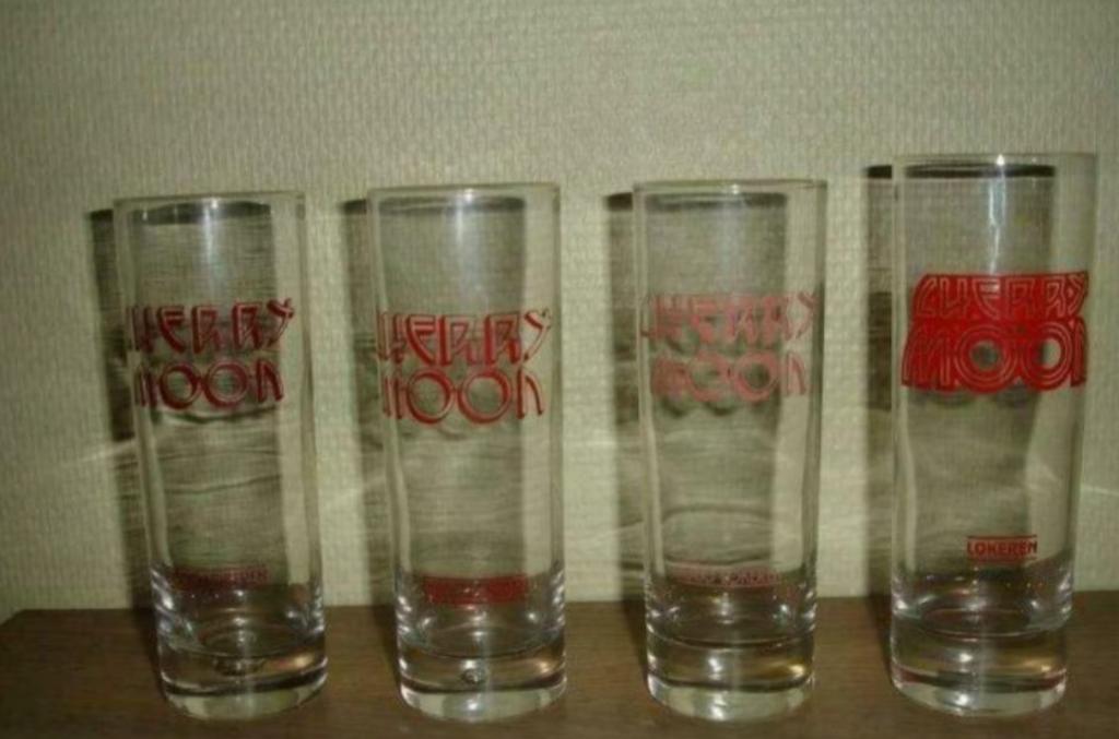 Recherche verres Cherry Moon Lokeren, Verzamelen, Verzenden, Gebruikt, Overige typen