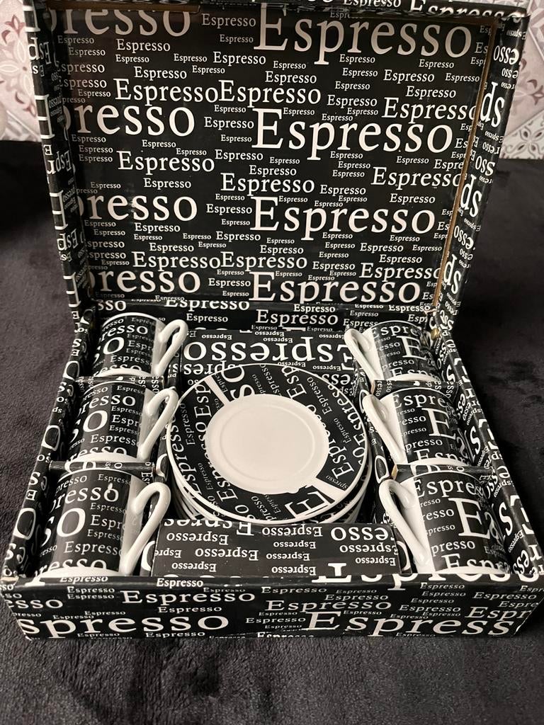 6 kopjes en bordjes Espresso Nieuw, Handtassen en Accessoires, Kettingen, Ophalen of Verzenden, Nieuw, Zwart, Steen of Mineraal