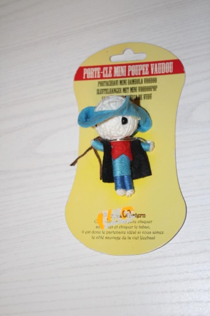 Sleutelhanger met mini voodoopop -- nieuw, Ophalen of Verzenden, Nieuw, Knuffel of Figuurtje