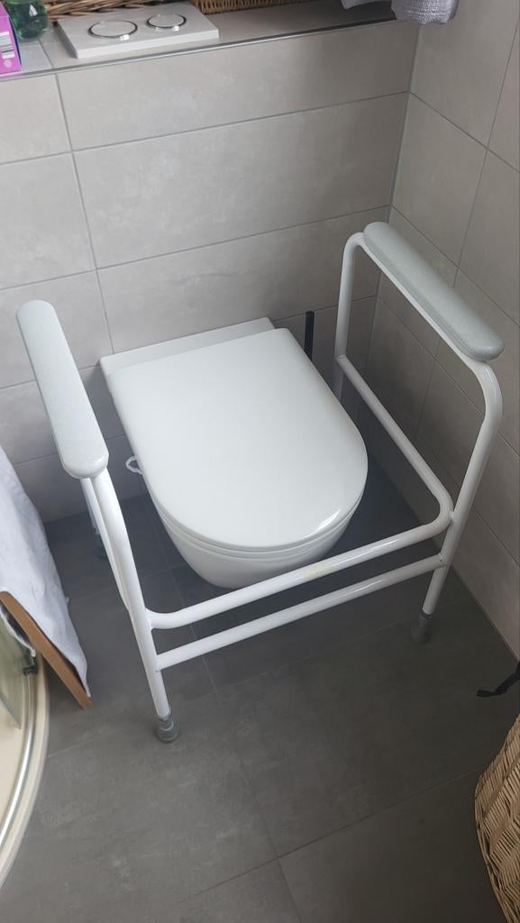 Steunrek om voor toilet te zetten, Ophalen