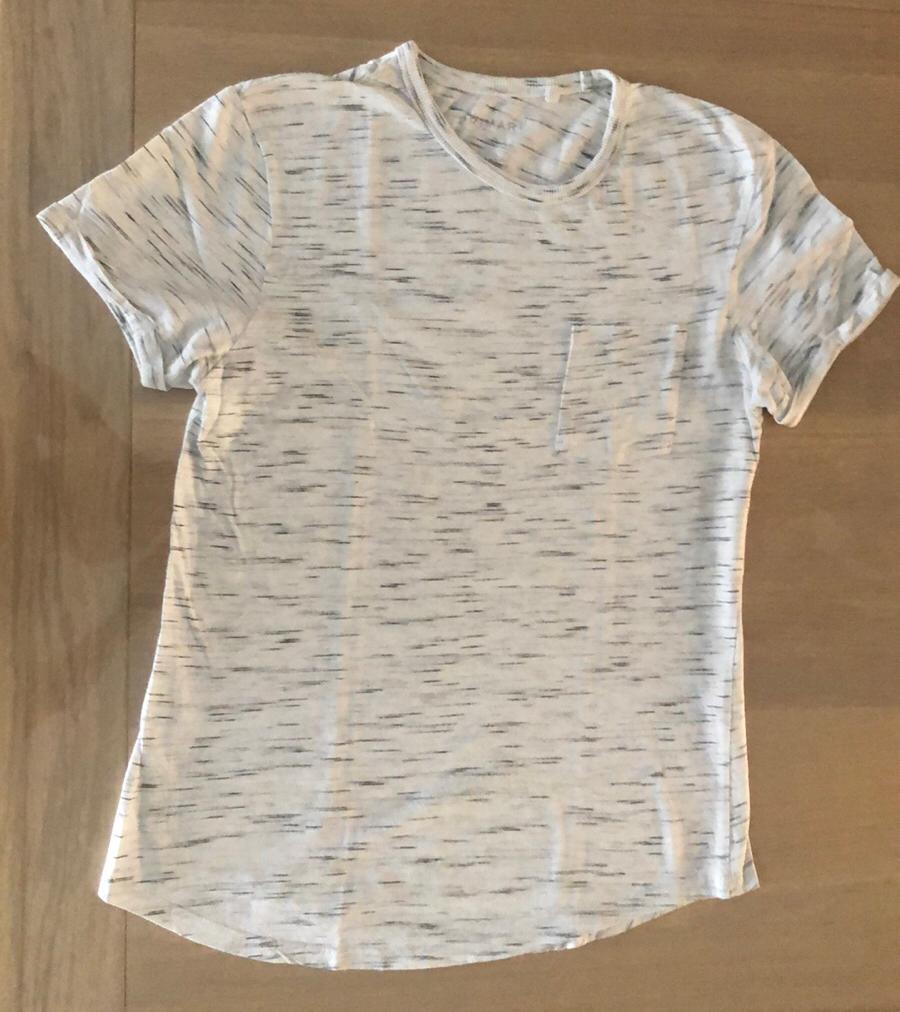 T-shirt maat S, Vêtements | Hommes, T-shirts, Enlèvement ou Envoi, Porté, Blanc, Taille 46 (S) ou plus petite