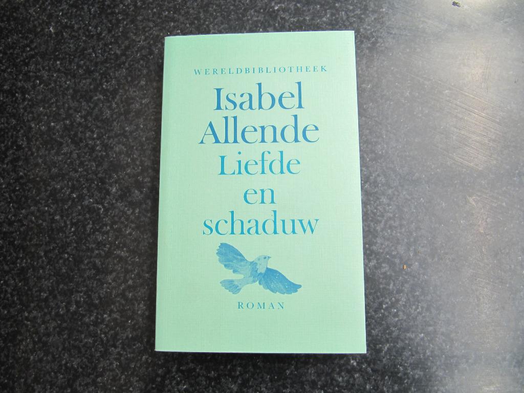 boek Isabel Allende, Liefde en Schaduw, Enlèvement ou Envoi, Isabel Allende, Utilisé, Amérique