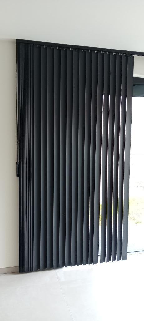 Verticale lamellen Louverdrape met rail, Ophalen, 200 cm of meer, Zwart, Zo goed als nieuw