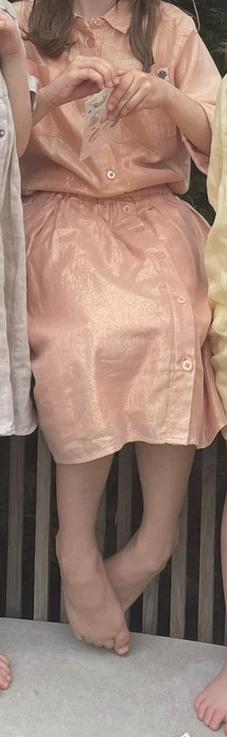 Hemd en rok in zalmroze met gouden metaaldraad, Kinderen en Baby's, Kinderkleding | Maat 140, Zo goed als nieuw, Meisje, Jurk of Rok