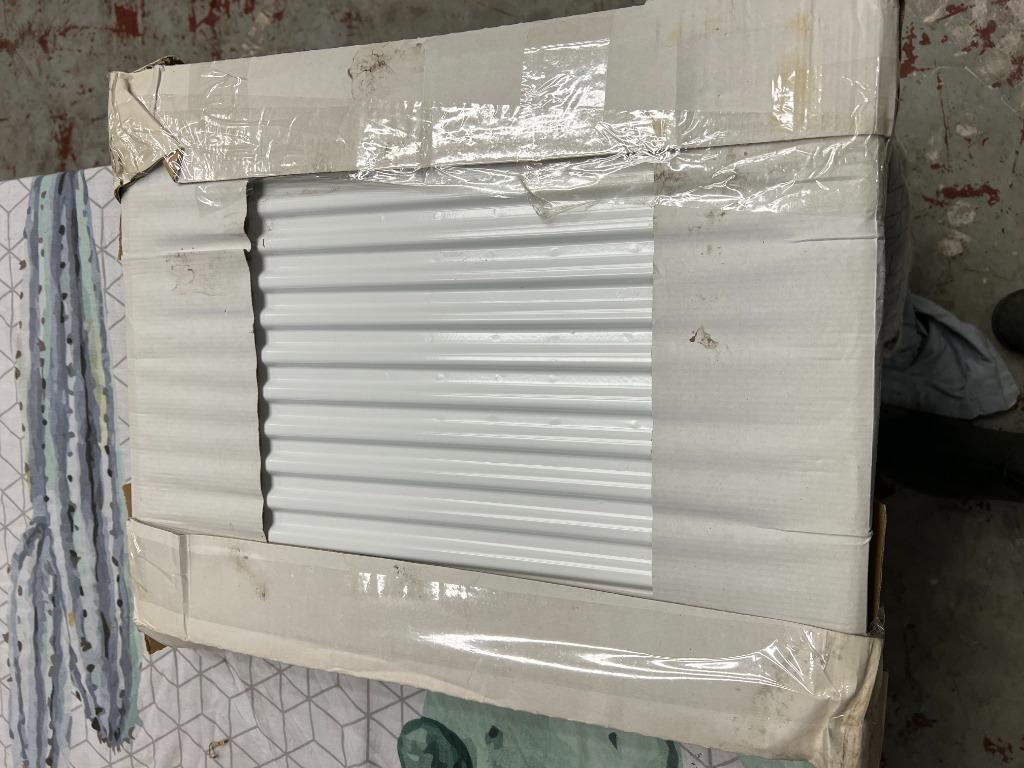 paneel radiator 40 cm x 50 cm, 30 tot 80 cm, Radiator, Levica, Nieuw