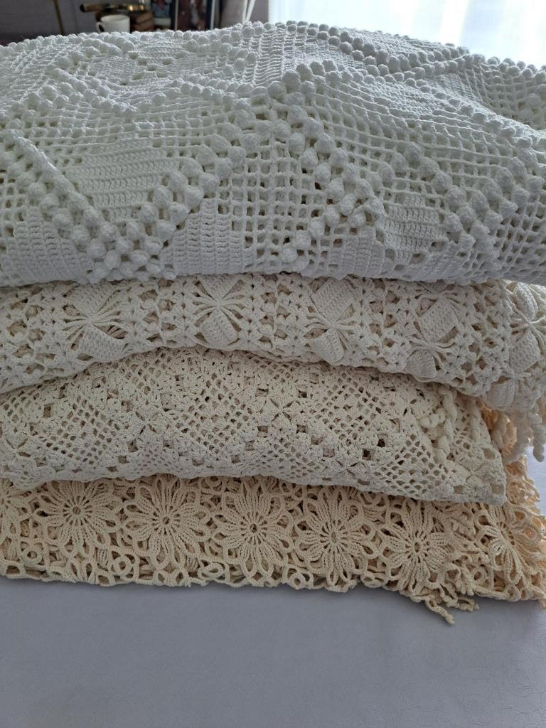 Couvre-lits vintage au crochet en parfait état, Maison & Meubles, Chambre à coucher | Linge de lit, Neuf, Autres types, Enlèvement ou Envoi