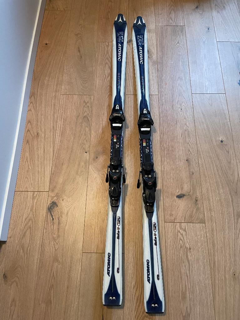 Atomic Beta V 7.24 – 170 cm + eventuele stokken, 160 à 180 cm, Carving, Skis, Enlèvement