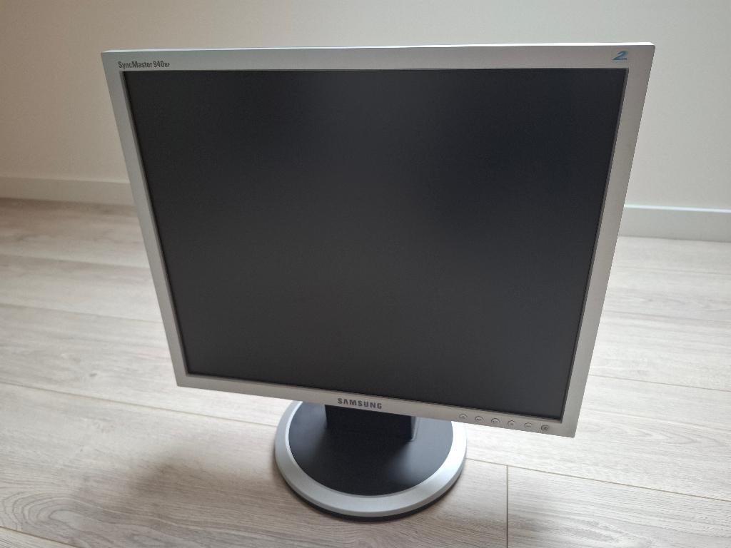 Computerscherm Samsung Syncmaster 940BF, 1 à 2 ms, 60 Hz ou moins, Enlèvement, Utilisé