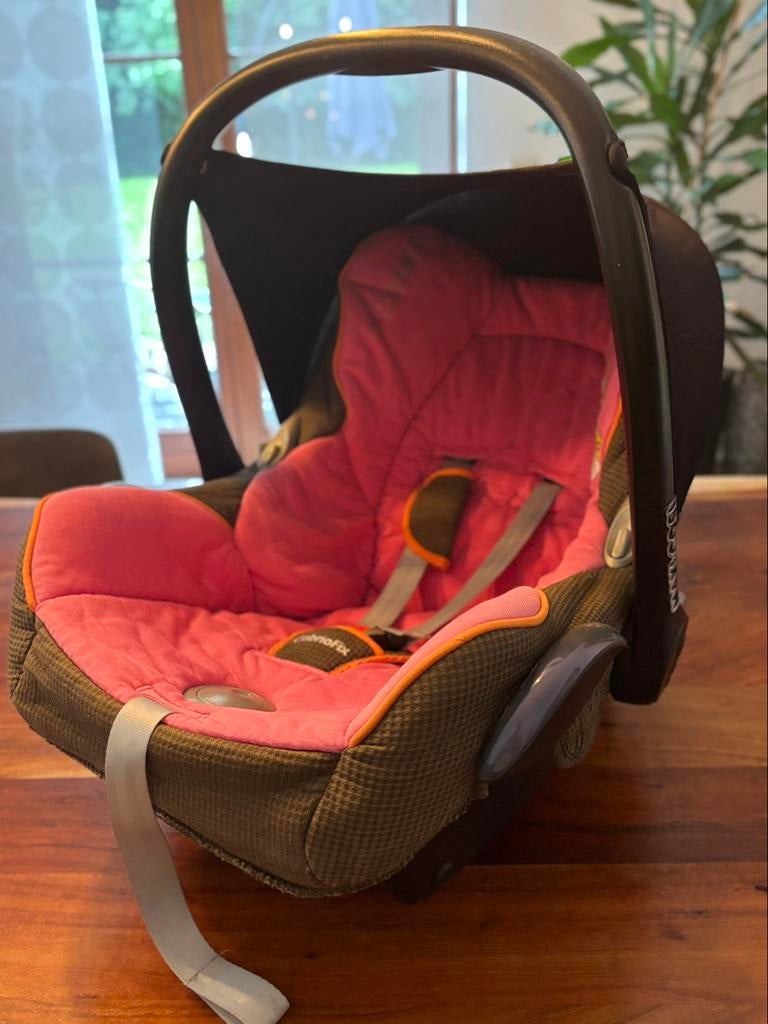 Maxi-Cosi CabrioFix — baby-autostoeltje + wintervoetenzak, Kinderen en Baby's, Ophalen of Verzenden, 0 t/m 13 kg, Maxi-Cosi, Gebruikt