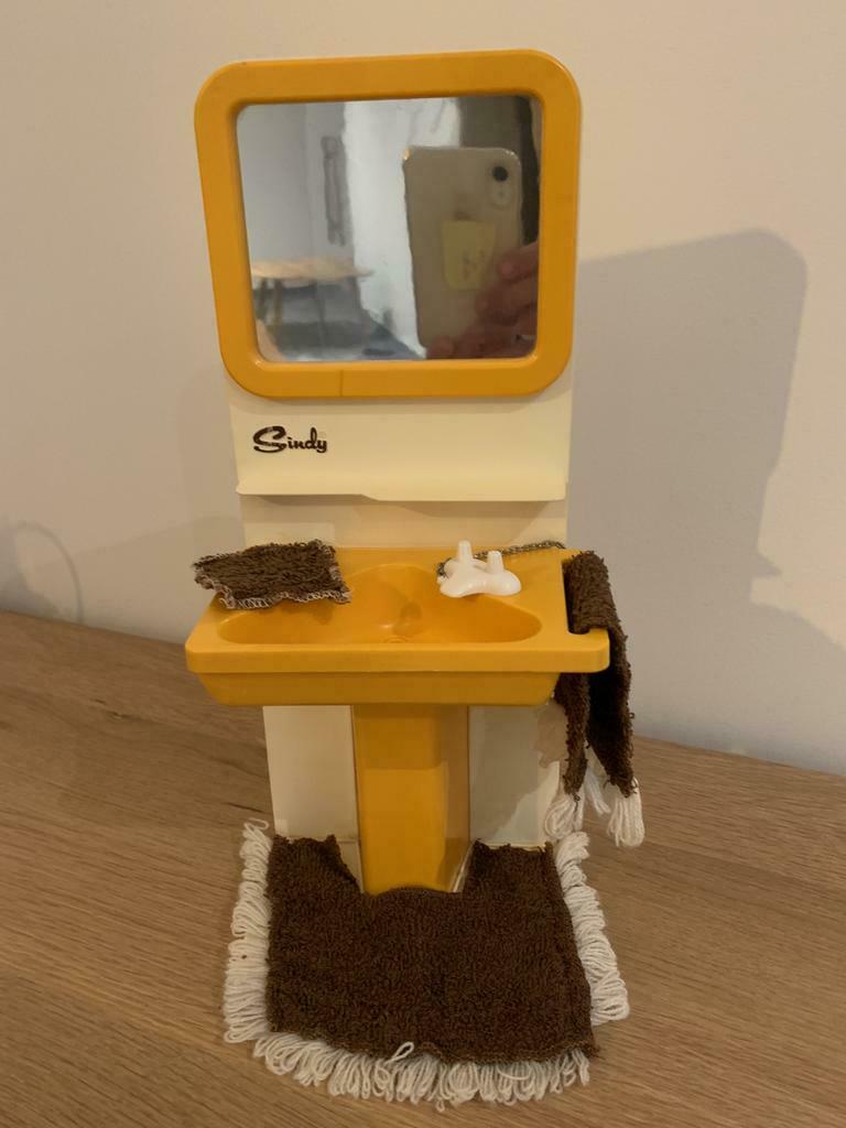 Sindy wastafel jaar 70, Gebruikt, Poppenhuis