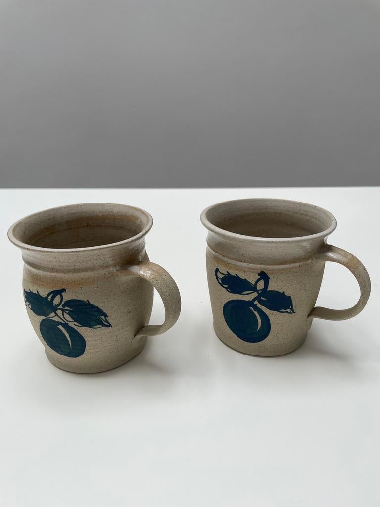 2 mooie Tsjechische aardewerk koppen, Nieuw, Ophalen of Verzenden, Overige stijlen, Kop(pen) en/of Schotel(s)