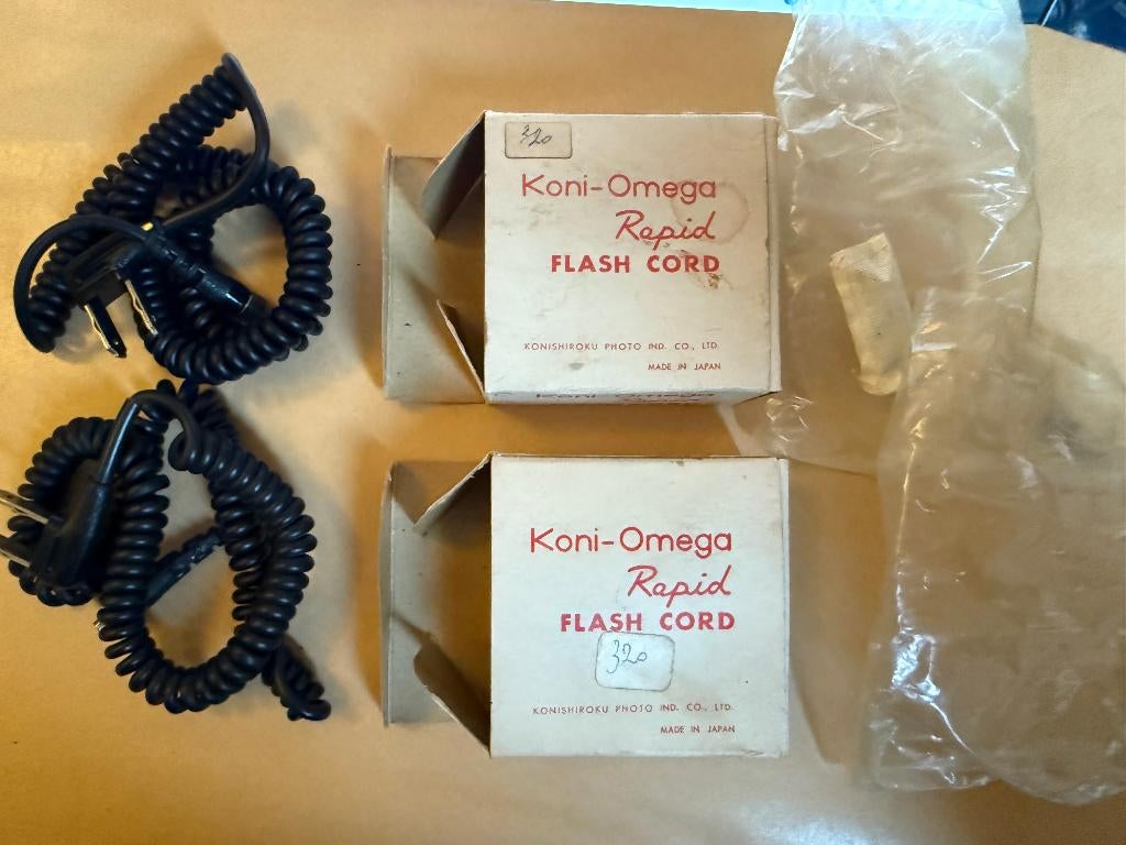 câbles de flash Koni-Omega Rapid vintage (modèle 320), Envoi, Neuf