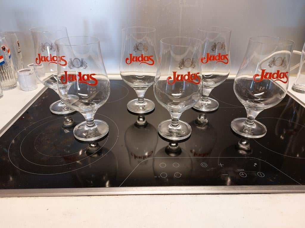 Setje Judas bierglazen, Ophalen of Verzenden, Zo goed als nieuw, Bierglas