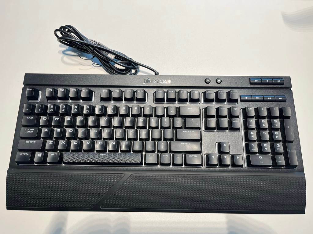 Corsair gaming keyboard K68 RGB - Qwerty, Computers en Software, Toetsenborden, Zo goed als nieuw, Qwerty, Bedraad, Gaming toetsenbord