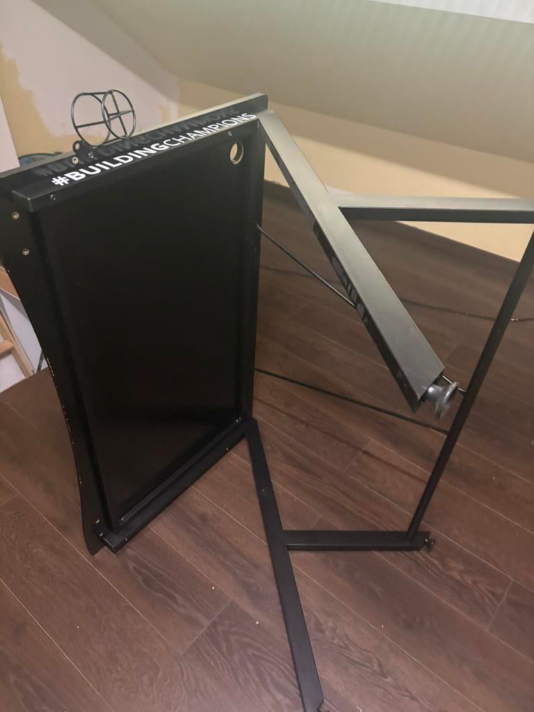 Table gaming, Enlèvement, Comme neuf