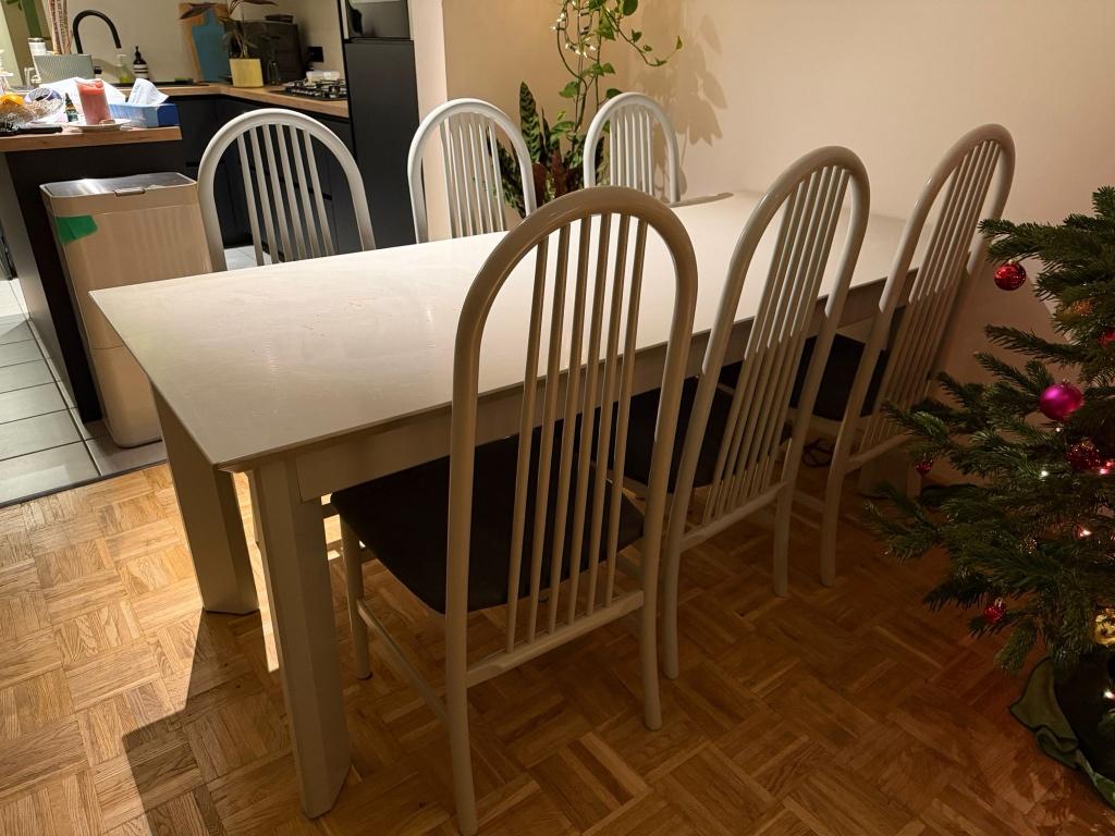 6 degelijke stoelen en tafel, Ophalen, Gebruikt, Grijs, Vijf, Zes of meer stoelen