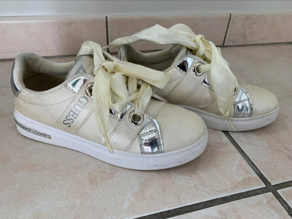 Sneakers Guess 37 beige weinig gedragen, Enlèvement ou Envoi