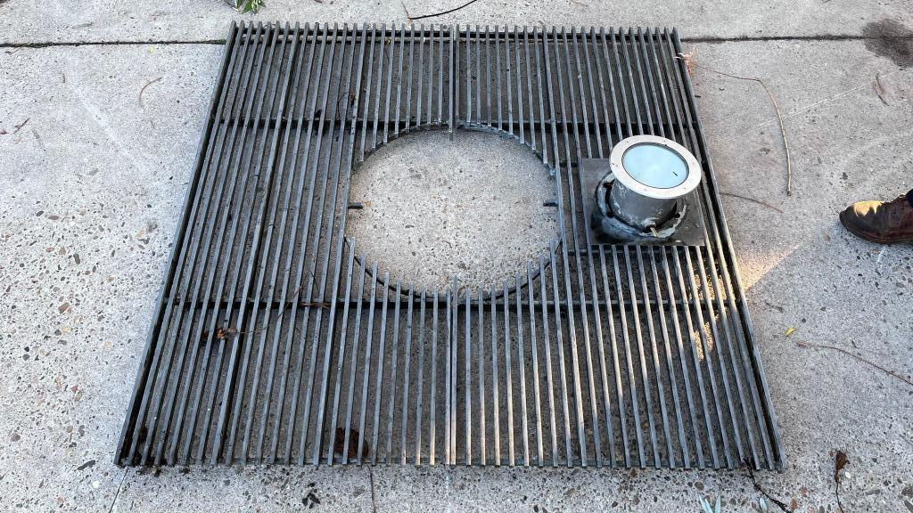 Boomrooster staal 1520 x 1520 mm met verlichting, Ophalen