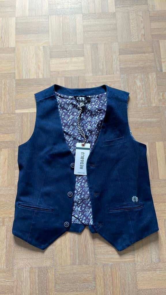 Nieuw! Red&Blu vest maat 152, Neuf, Garçon, Enlèvement ou Envoi, Ensemble