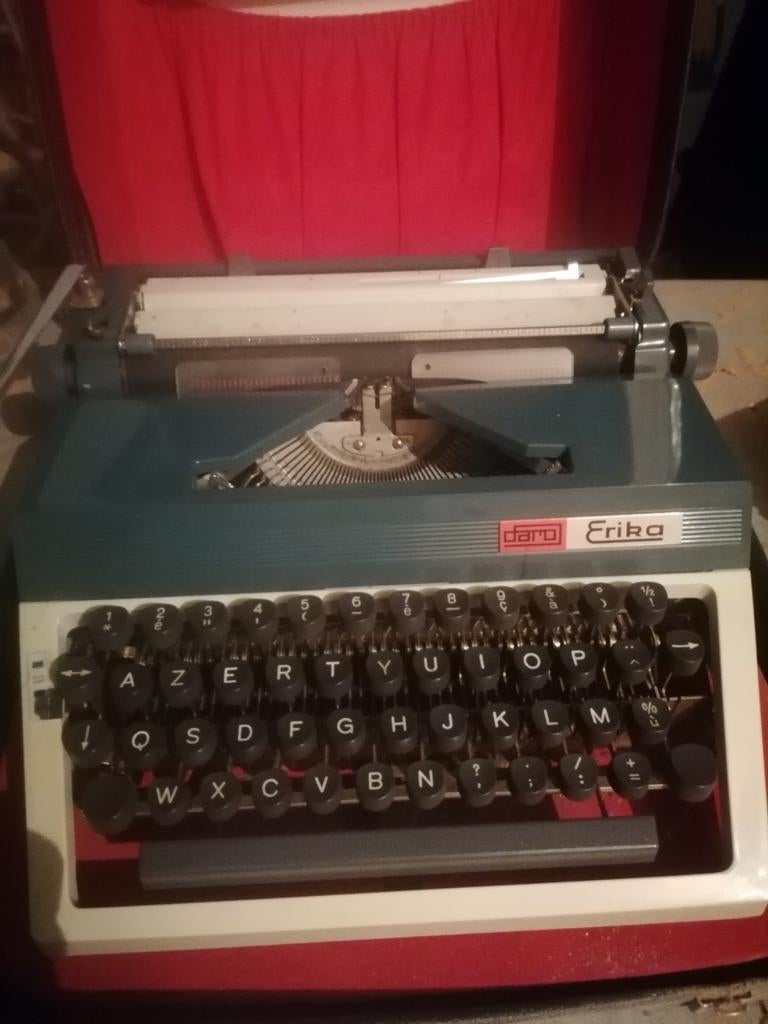 Schrijfmachine in koffer, Enlèvement