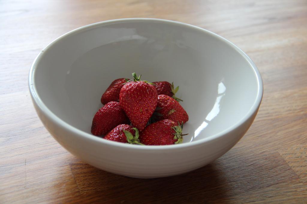 Aardbeien aardewerk afdruiprek, Antiek en Kunst, Ophalen of Verzenden
