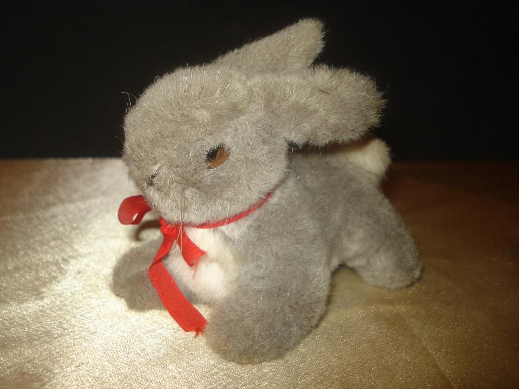 STEIFF Lapin Hoppy 13 cm de Long Vintage Très Bon Etat, Enlèvement ou Envoi, Comme neuf, Autres types, Steiff