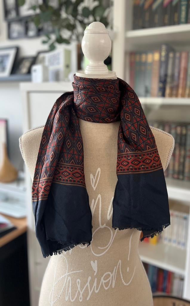 Joli petit foulard vintage, Gedragen, Sjaal