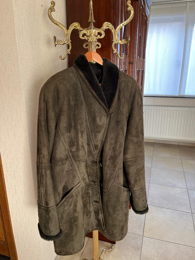 Damesjas, Enlèvement ou Envoi, Comme neuf, Taille 42/44 (L)