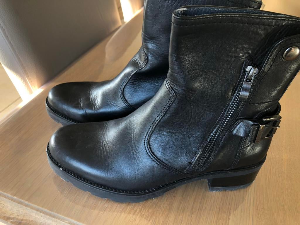 Laarsjes excellent maat 38 leer, Kleding | Dames, Schoenen, Ophalen, Zo goed als nieuw, Zwart