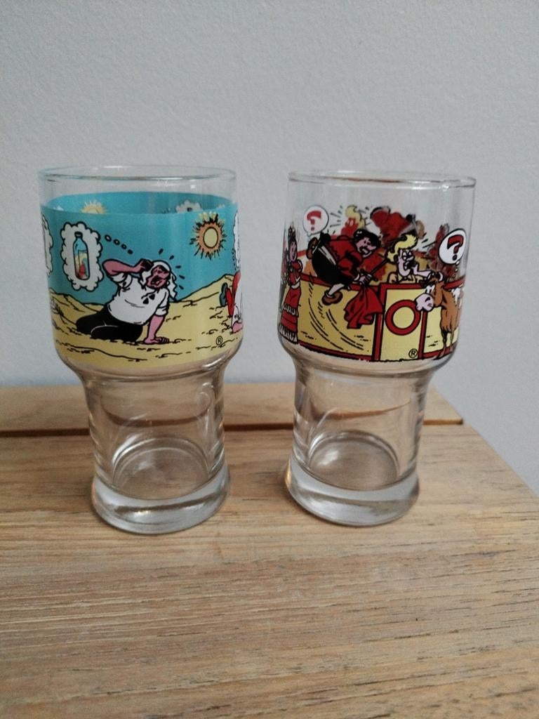 Suske en Wiske 2 melkglazen, Verzamelen, Ophalen, Zo goed als nieuw