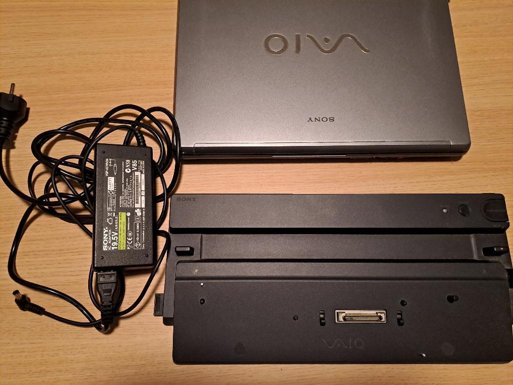 2x Sony VAIO laptop, Informatique & Logiciels, Ordinateurs portables Windows, Utilisé, 15 pouces, HDD, Moins de 2 Ghz, Moins de 4 GB