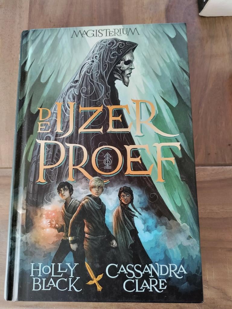 De ijzerproef Cassandra Clare en Holly black, Boeken, Fantasy, Ophalen of Verzenden, Gelezen