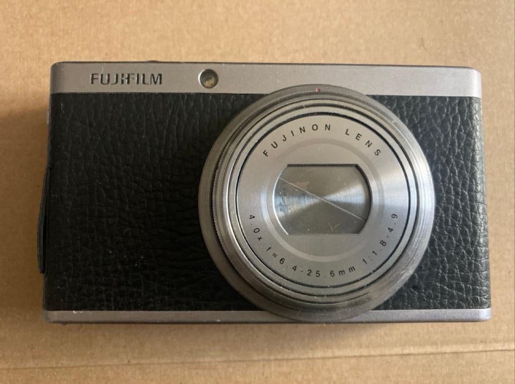 FUJIFILM XF1 en panne - pour pièces ou bricoleur, Ophalen of Verzenden, Niet werkend, 4 t/m 7 keer