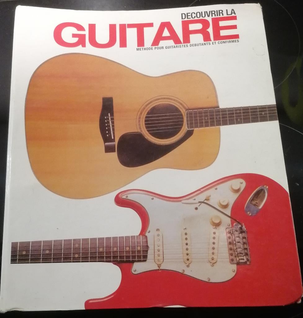BXL  Cahier avec 15 numeros DECOUVRIR LA GUITARE, Boeken, Muziek, Ophalen of Verzenden, Gelezen, Instrument