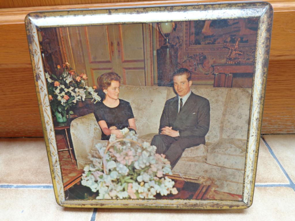 boîte en métal Delacre (ancienne) Albert II et Paola, Enlèvement ou Envoi, Utilisé, Autre, Autres marques
