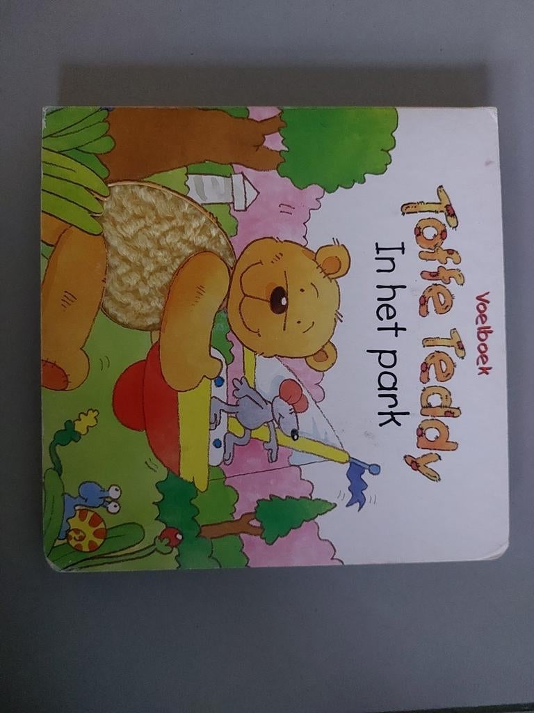 Voelboek- Toffe Teddy in het park, Ophalen of Verzenden, Zo goed als nieuw