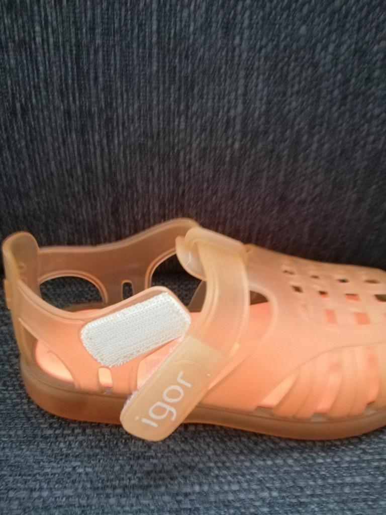 Sandales Igor 24, Kinderen en Baby's, Kinderkleding | Schoenen en Sokken, Ophalen, Jongen of Meisje, Schoenen, Zo goed als nieuw